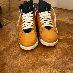 Nike Men's Tan and Teal Sneakers